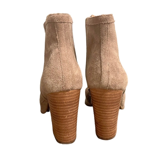 Lucky brand heeeled peep toe boots. Still in good condition - Picture 5 of 5